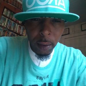 Meet your Posher, Carlos